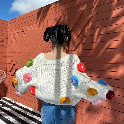 Şirin Çiçekli Örgü Kısa Hırka