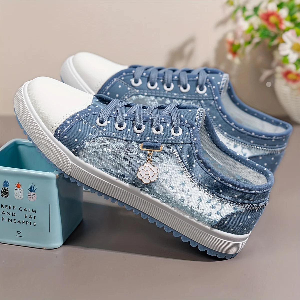 Lace Canvas Flat Sneakers